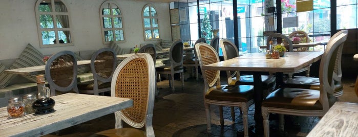 Amour Bistro is one of New Delhi.