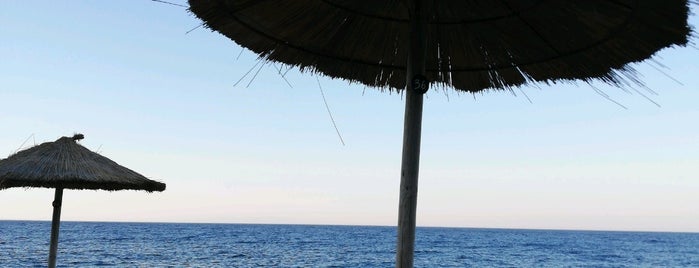 Yoso Beach Bar is one of Chios beach.
