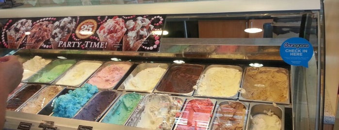Cold Stone Creamery is one of Lugares favoritos de Ameshia.