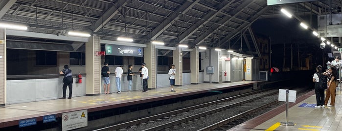 LRT1 - Tayuman Station is one of fave spot.