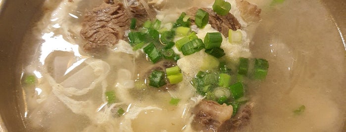 Seoul Hot Pot is one of Samiさんのお気に入りスポット.