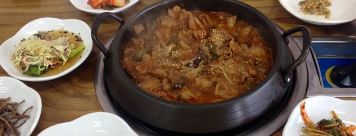 쌍곡자연버섯 is one of Locais curtidos por Yongsuk.