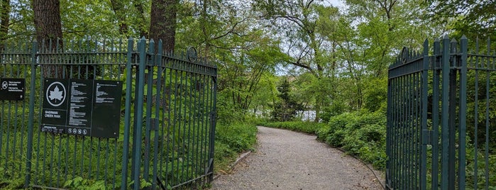 Swindler Cove Park is one of Green Spaces NYC.