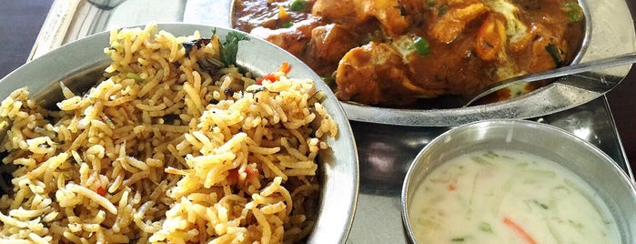 Sri Ananda Bahwan Restaurant ஶ்ரீ ஆனந்த பவன் உணவகம் is one of Collinさんのお気に入りスポット.