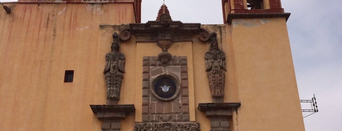 Templo De Santo Domingo is one of Posti che sono piaciuti a Jorge.
