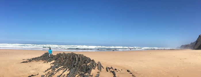 Praia da Cordoama is one of Sagres.