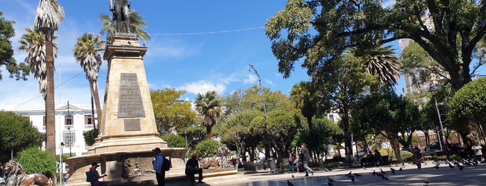 Plaza 25 de Mayo is one of Martin’s Liked Places.