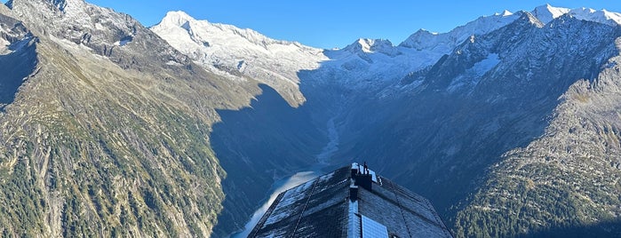 Olperer Hütte is one of Münih.