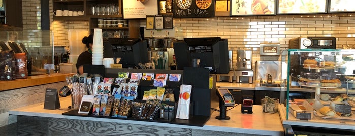 Starbucks is one of Tempat yang Disukai Eve.