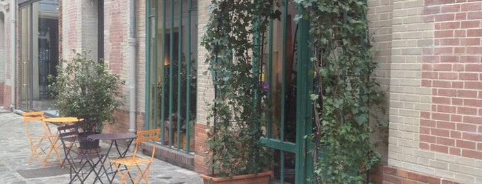 L'Heure Gourmande is one of Paris with kids: sighseeing and dining.