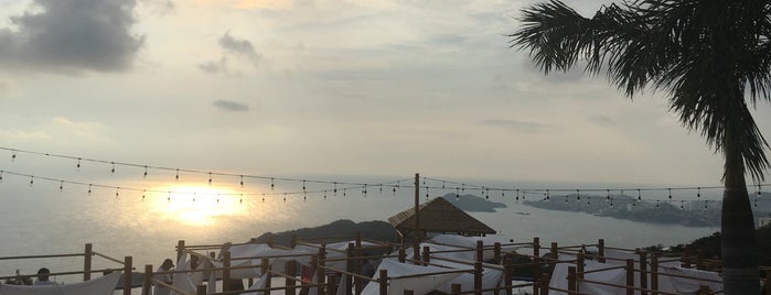 Hannah Sun Club is one of Acapulco tropical.