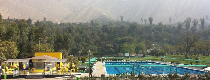 Country Club El Bosque is one of Carla'nın Beğendiği Mekanlar.