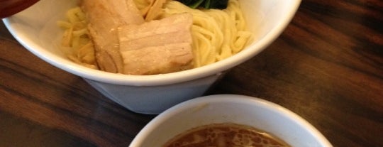 麺処 hachi is one of ラーメン道1.