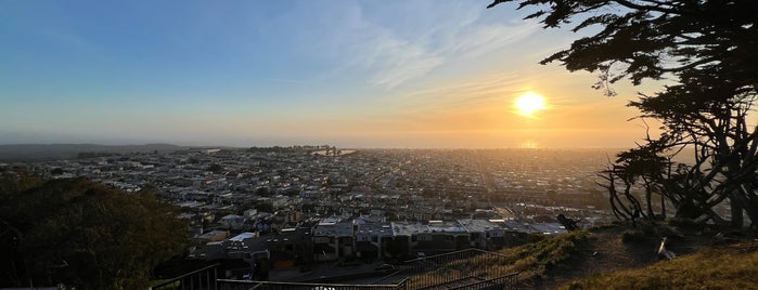 Grand View Park is one of cali.