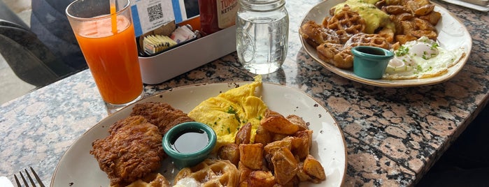Cracked & Battered is one of San Francisco Food.
