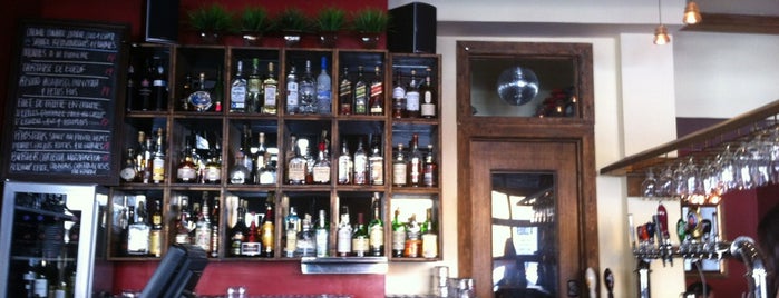 NYKS Bistro Pub is one of Locais salvos de Chris.