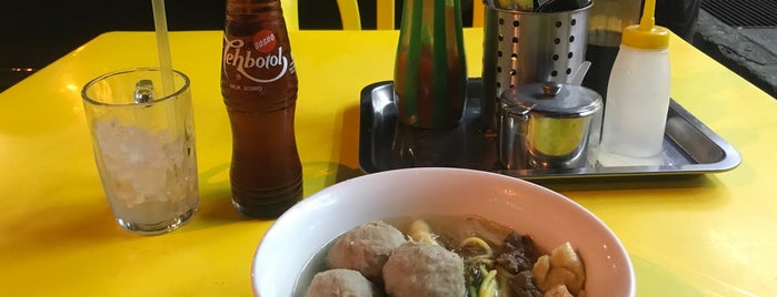 Bakso Koplo is one of Adrien's Saved Places.
