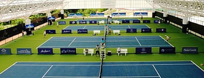 Thanyapura Tennis Club is one of Orte, die Cheng gefallen.