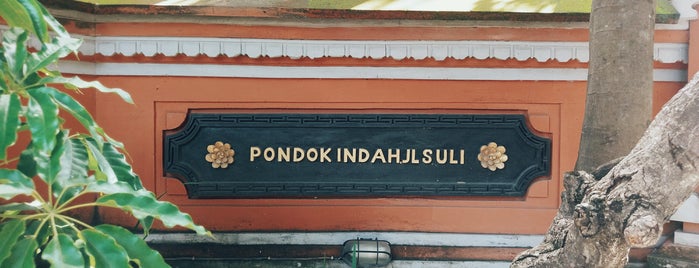 Pondok indah is one of Бали.