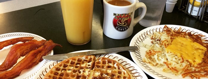 Waffle House is one of Layla 님이 좋아한 장소.