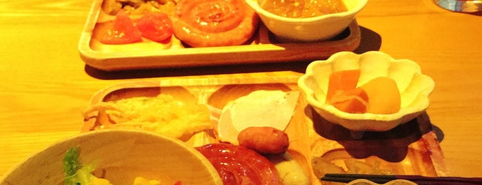 元気になる農場レストラン モクモク is one of Kansai.