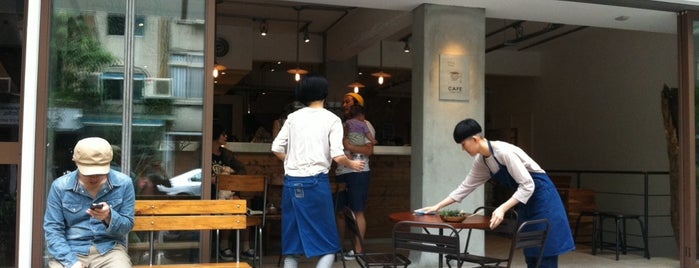 Fujin Tree 353 Cafe by Simple Kaffa is one of Guide to Taipei.