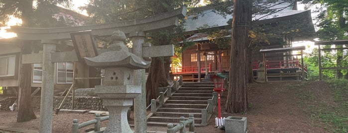 厨川稲荷神社 is one of Shinto shrine in Morioka.