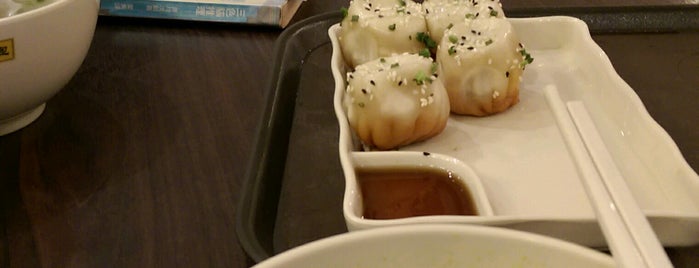 Cheung Hing Kee Shanghai Pan-fried Buns is one of HONGKONG.