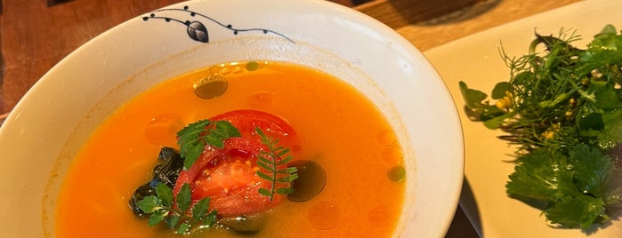 Ǎn Ði　 is one of The 15 Best Vietnamese Restaurants in Tokyo.
