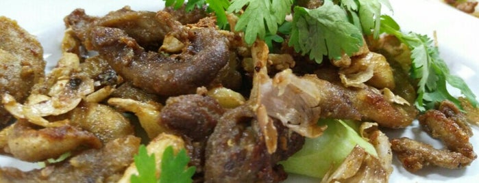ร้าน จังเฮงฟาด อ.มะขาม is one of Chanthaburi Food.