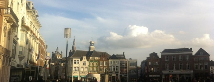 Golden Tulip Hotel Central is one of Free WiFi hotspots 's-Hertogenbosch.