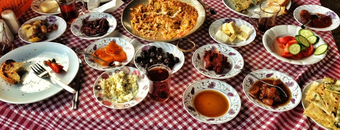 Ayşe Hanım'ın Gözleme Evi is one of Elifさんのお気に入りスポット.