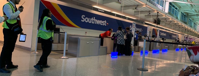 Southwest Airlines Ticket Counter is one of Fun w Friends.