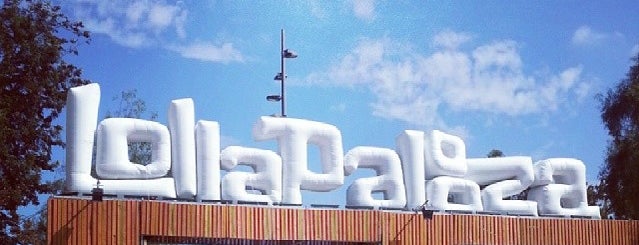 Lollapalooza is one of Tempat yang Disukai David.