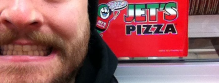 Jet's Pizza is one of Posti che sono piaciuti a Katy.