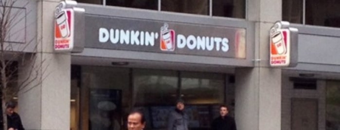 Dunkin' is one of ᴡᴡᴡ.Bob.pwho.ruさんの保存済みスポット.