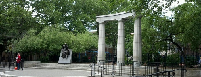 Athens Square Park is one of Tempat yang Disimpan Meghan.