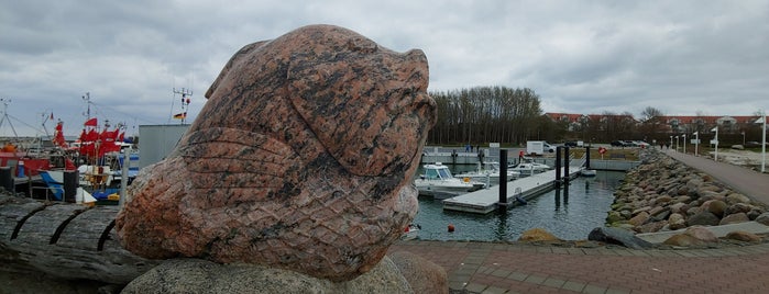 Hafen Glowe is one of Lugares favoritos de Lutz.