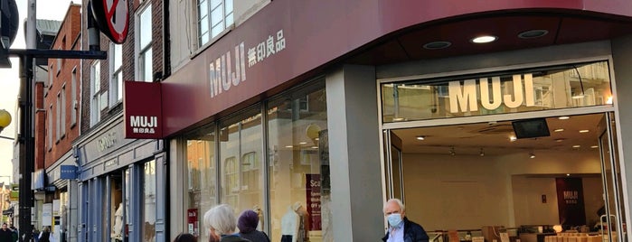 Muji is one of Lon Shopping.