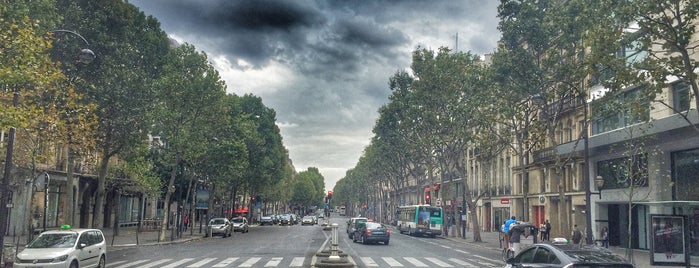 Boulevard de la Madeleine is one of Tempat yang Disukai Bertil.