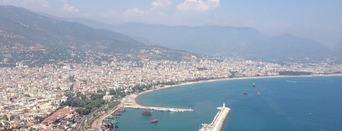 Alanya Kalesi is one of Tempat yang Disukai Yılmaz.