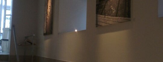 Sessenta is one of Sítios.