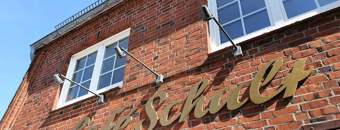 Café Schult is one of สถานที่ที่ Joscha ถูกใจ.
