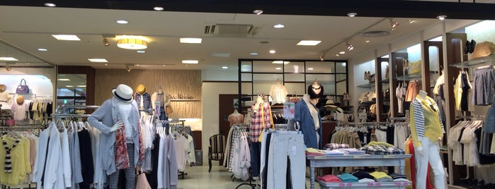 アイシティ21 is one of 日本の百貨店 Department stores in Japan.