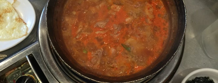 THE 김치찌개 is one of sjさんのお気に入りスポット.
