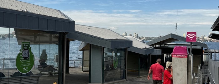 Taronga Zoo Wharf is one of Fazer em Sydney.