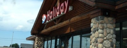 Holiday Stationstore is one of Orte, die Ray gefallen.