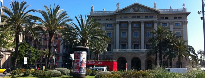 Plaça del Portal de la Pau is one of Barcelona / Barcelone.