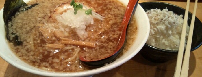 双麺 is one of Yongsukさんの保存済みスポット.