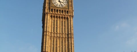 Big Ben (Torre Elisabeth) is one of London Fun & Enterteiment.